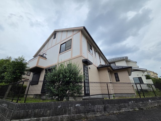 川崎市麻生区片平５丁目の一戸建ての外観