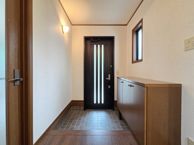川崎市麻生区片平５丁目の一戸建ての玄関