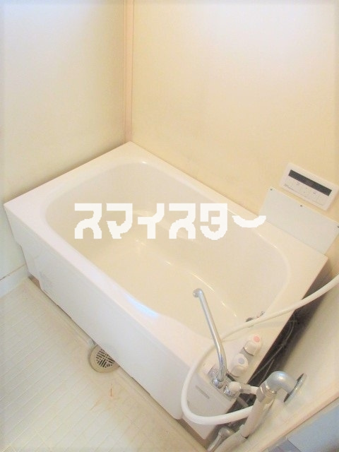 八王子市川口町のアパートの浴室