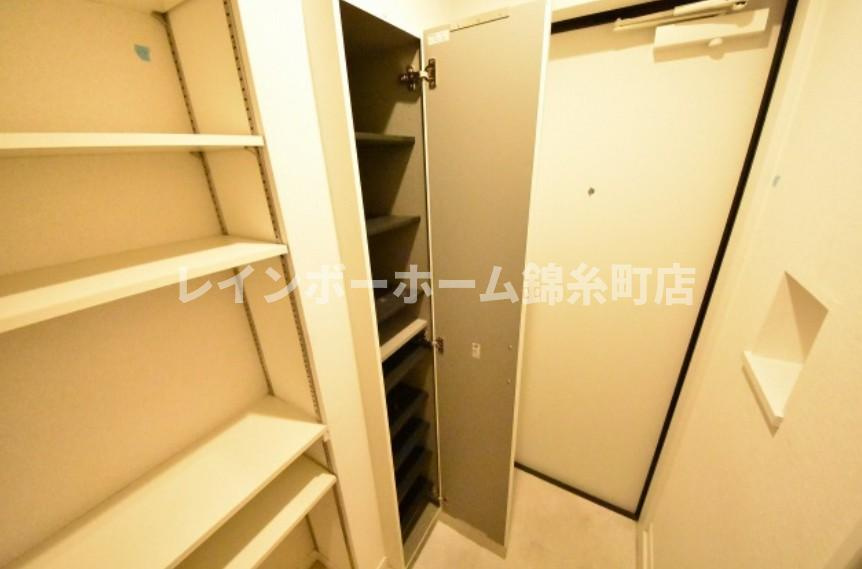 CB八潮ノーチェの玄関