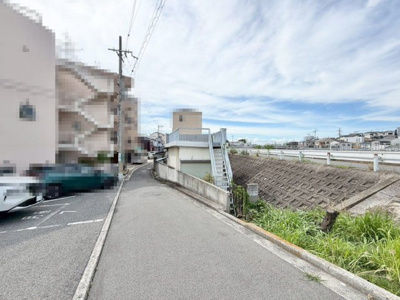 【前面道路含む現地写真】 | 神石市之町　売土地 | 【住宅ローン相談】住宅ローンにご不安、ご心配のある方でもイエストアでは豊富な知識でサポート致します♪