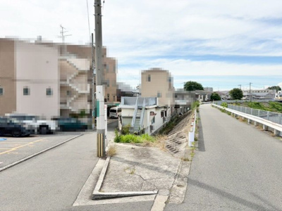 【前面道路含む現地写真】 | 神石市之町　売土地 | 【個性あふれる住まいを実現できる「建築条件無の売土地」です】