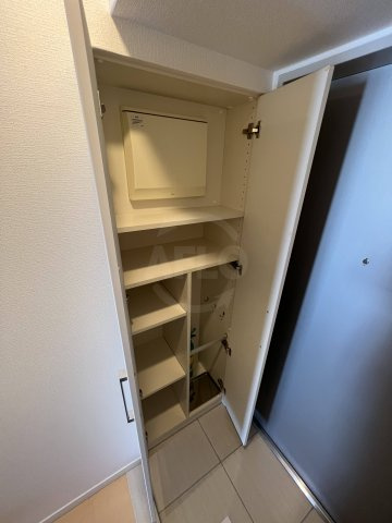 アンビエンテ四ツ橋の収納|アンビエンテ四ツ橋　シューズボックス