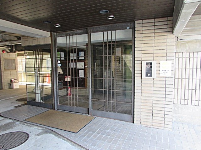シティポイントのエントランス|ゆとりのあるエントランスです