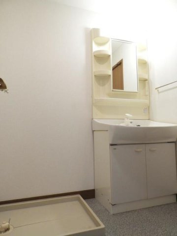 メープル焼山　Ｃの洗面所