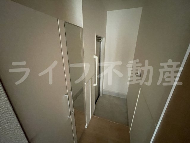 ヴァレンティア若江本町の玄関|きれいな玄関です