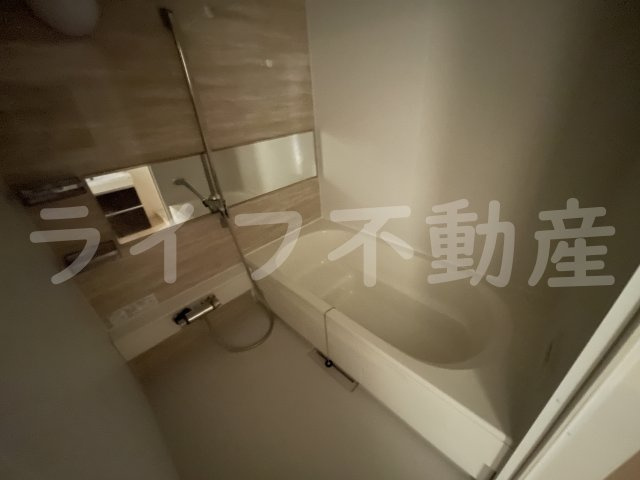ヴァレンティア若江本町の浴室|ゆったり過ごせるお風呂です