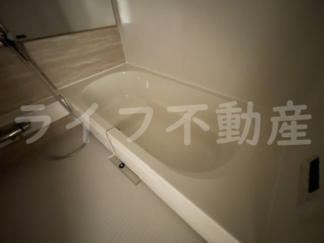 ヴァレンティア若江本町の浴室|コンパクトで使いやすいお風呂です