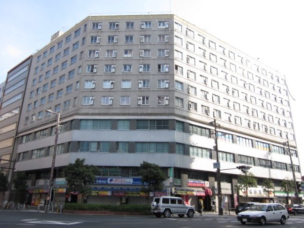 東海建物西本町ビルの外観