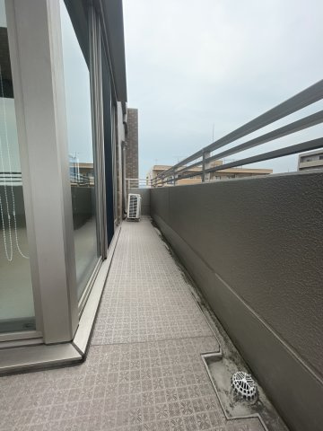 サーパス本町のバルコニー|東側バルコニーです