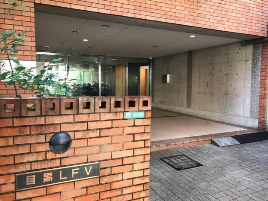 目黒LFVのエントランス