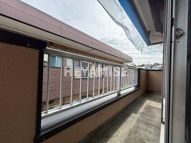 ハイツ古川K棟のバルコニー