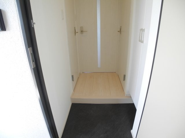 modern palazzo文教通りGrowの玄関|※同間取りの別号室の写真です※