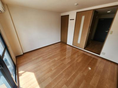 CASA井の寝室|洋室