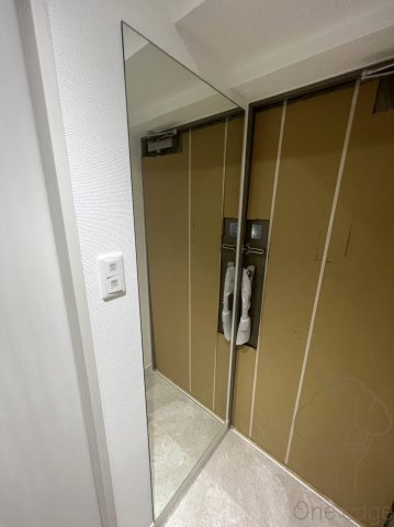 レオンコンフォート十三の玄関