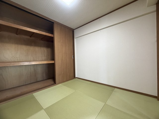 サンハイツ土山7階の和室