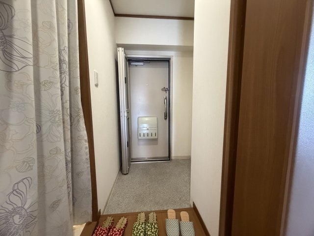 サンハイツ土山7階の玄関