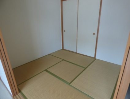 クラース呉駅南の和室