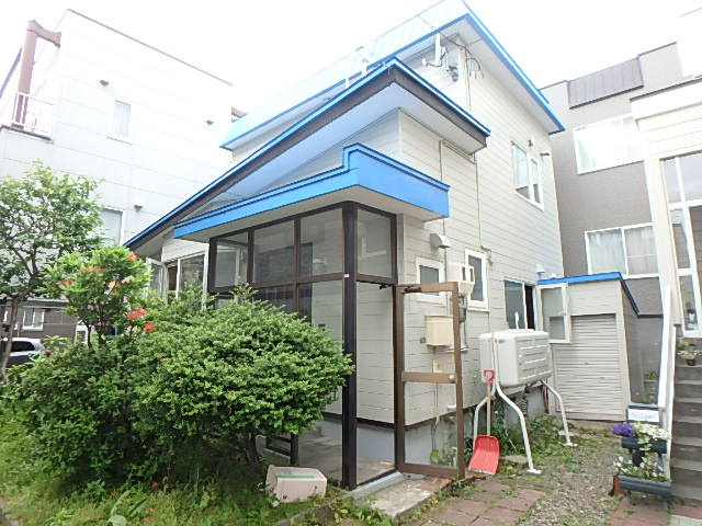 札幌市東区北二十五条東１８丁目の一戸建て