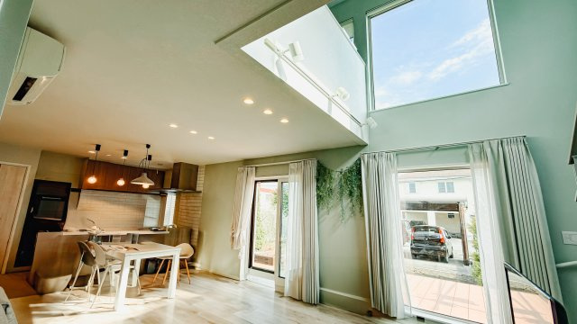 2018年築　ロゴスホーム施工　デザイナーズ戸建の居間・リビング|ゆったり過ごせる居間です
