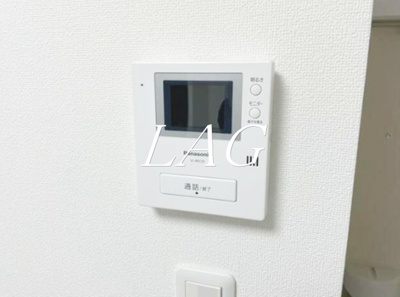 【セキュリティ】 | アヴニール泉 | モニター付きインターフォンです。