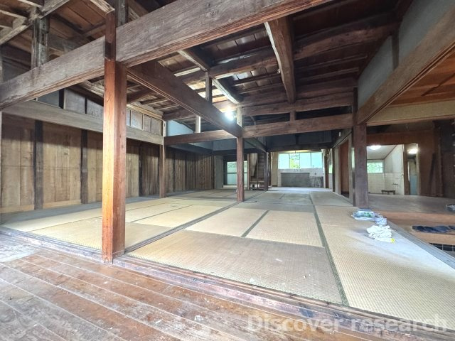 海まで徒歩1分。古き良き住まいを、自分だけの理想の空間へ。の内装|1枚目の元画像になります。
※居住用や古民家カフェなど多用途にリノベーションしてご利用になれます。