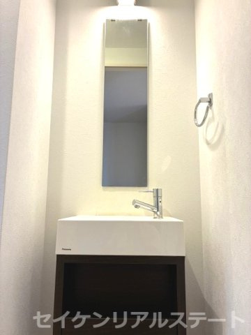 光が丘２丁目　中古戸建の独立洗面台|＊1階洗面化粧台