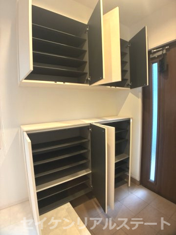 光が丘２丁目　中古戸建の玄関
