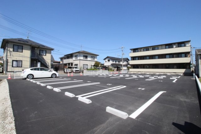 【駐車場】ディア・べルジュⅡ
