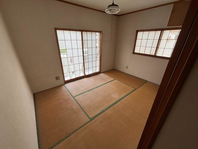 【バルコニー】 | 平塚市ふじみ野2丁目　トイレ二か所　4LDK