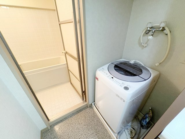中古マンション　ロイヤルヴュー川奈の洗面所