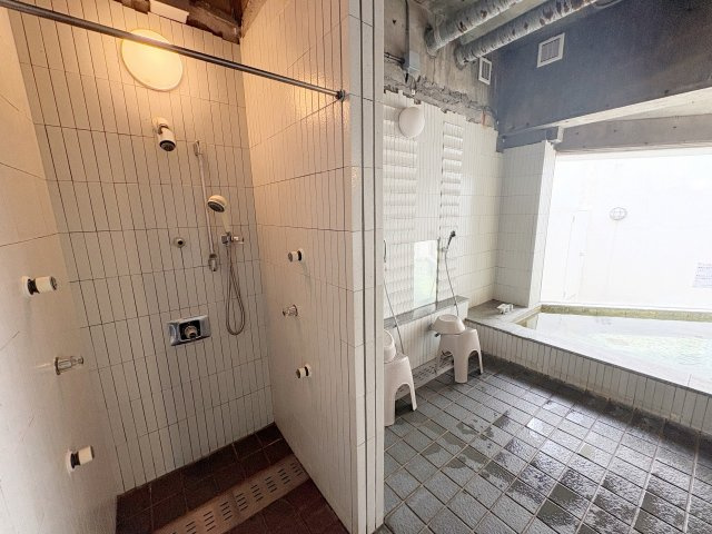中古マンション　ロイヤルヴュー川奈の浴室|温泉大浴場
