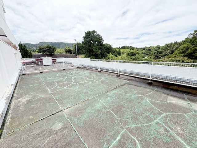 中古マンション　ロイヤルヴュー川奈のバルコニー