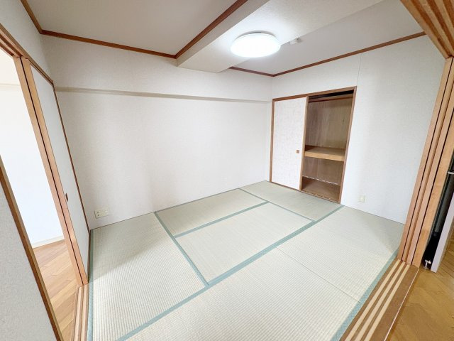 中古マンション　ロイヤルヴュー川奈の和室