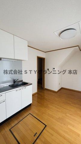仲介手数料0円！Casa 滝ノ水の居間・リビング