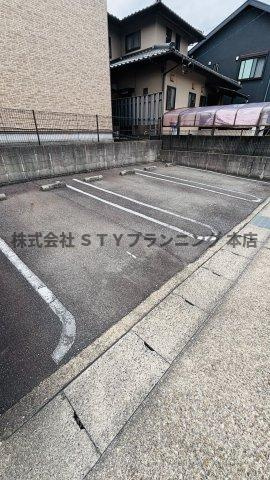 仲介手数料0円！Casa 滝ノ水の駐車場