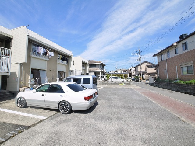 ヴィラ大安寺の駐車場|駐車場に車を止められます