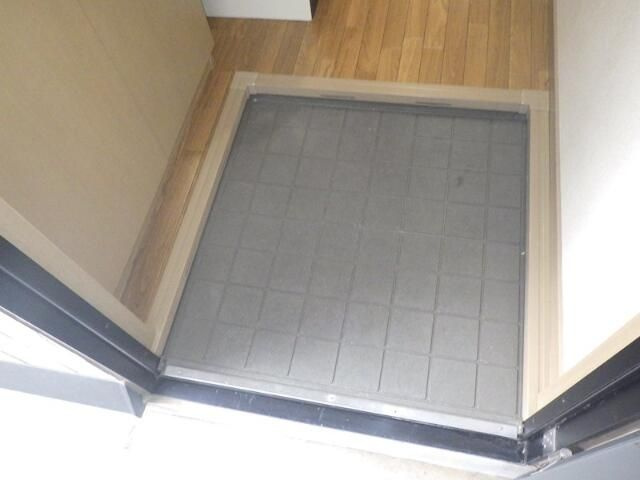 目黒区南１丁目のアパートの玄関