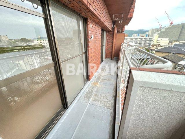 大野城市上大利２丁目の賃貸マンションのバルコニー