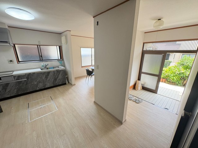 福岡市西区今宿町中古一戸建ての居間・リビング