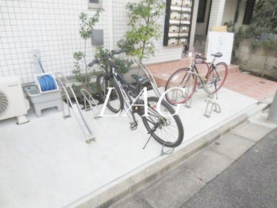 【その他共用部分】 | ヴィヴィエンダミー | 駐輪場です。