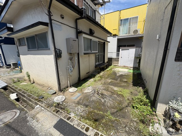 髙橋貸家の駐車場