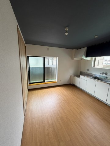 住吉宮町2丁目戸建ての居間・リビング