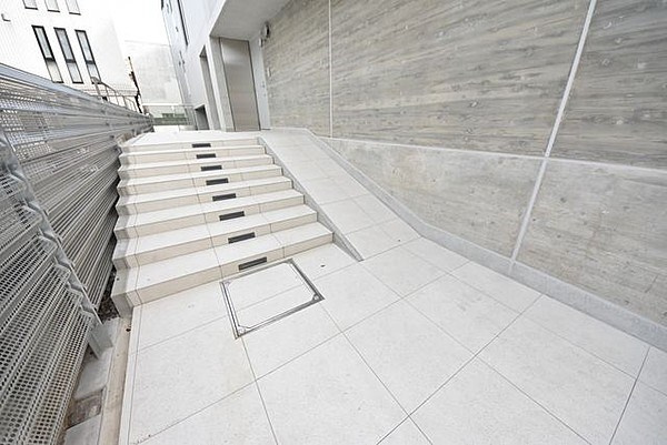 【エントランス】PASEO神宮前