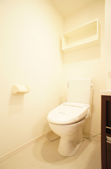 【トイレ】 | リブリ・SAIRIN23 | ゆったりとした空間のトイレです