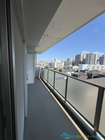 コンフォート・パレス本厚木ファーストステージのバルコニー