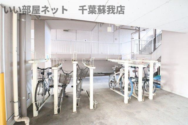ヴィレッジハウス千葉南のロビー|駐輪場