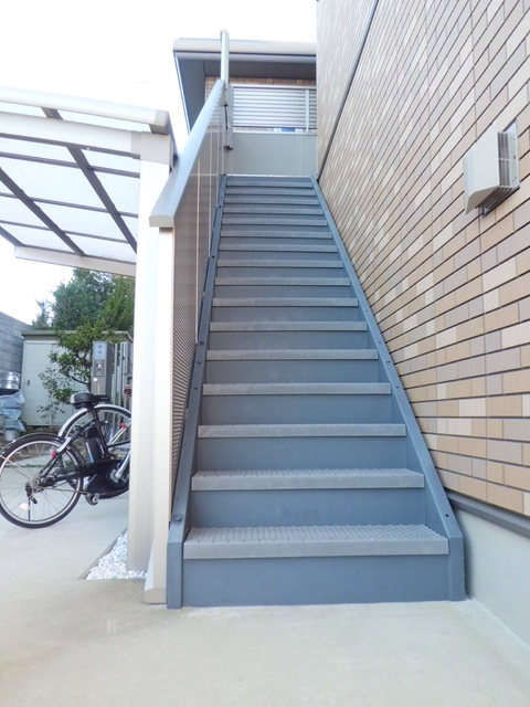 ベルハイム丸山台のエントランス|２階専用階段