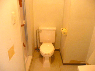 ドルフ東雪谷のトイレ| 清潔感あるトイレスペース