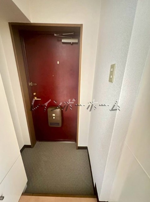 特典：仲介手数料が無料です!!の玄関|収納もある玄関です